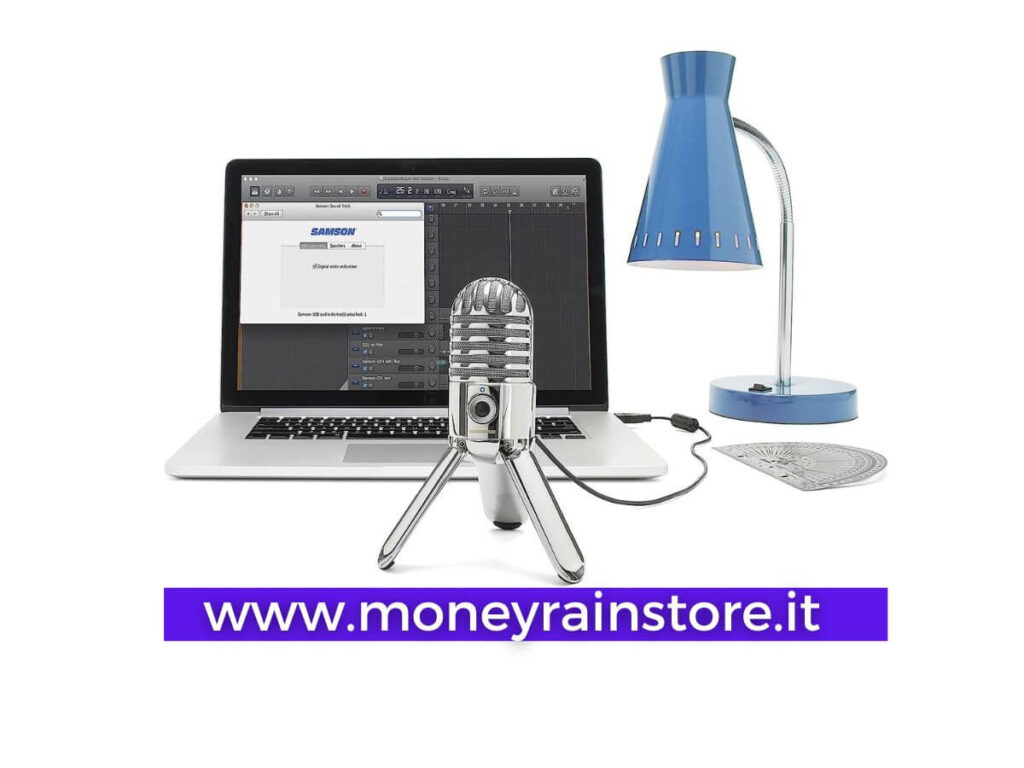 Samson Meteor Mic Settings; l'immagine mostra un pc portatile colore grigio chiaro e schermo grigio scuro, il microfono samson meteor mic ed una lampada da tavolo colore azzurro
